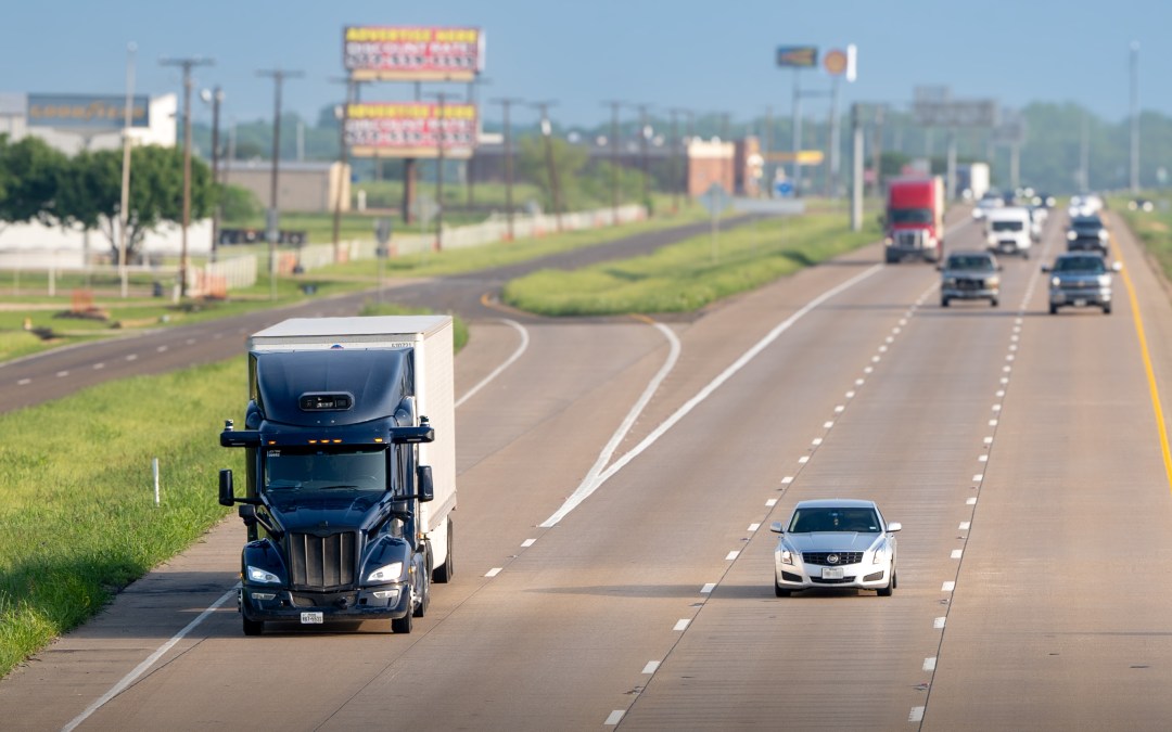 Aurora launches commercial driverless trucking in Texas