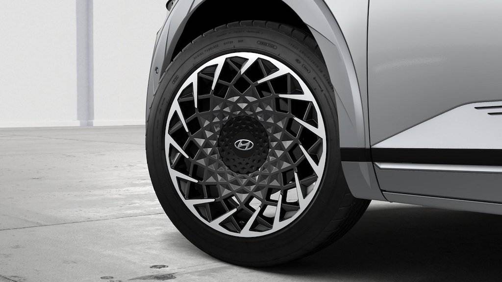Hyundai and Michelin extend collaboration to develop EV optimised tires