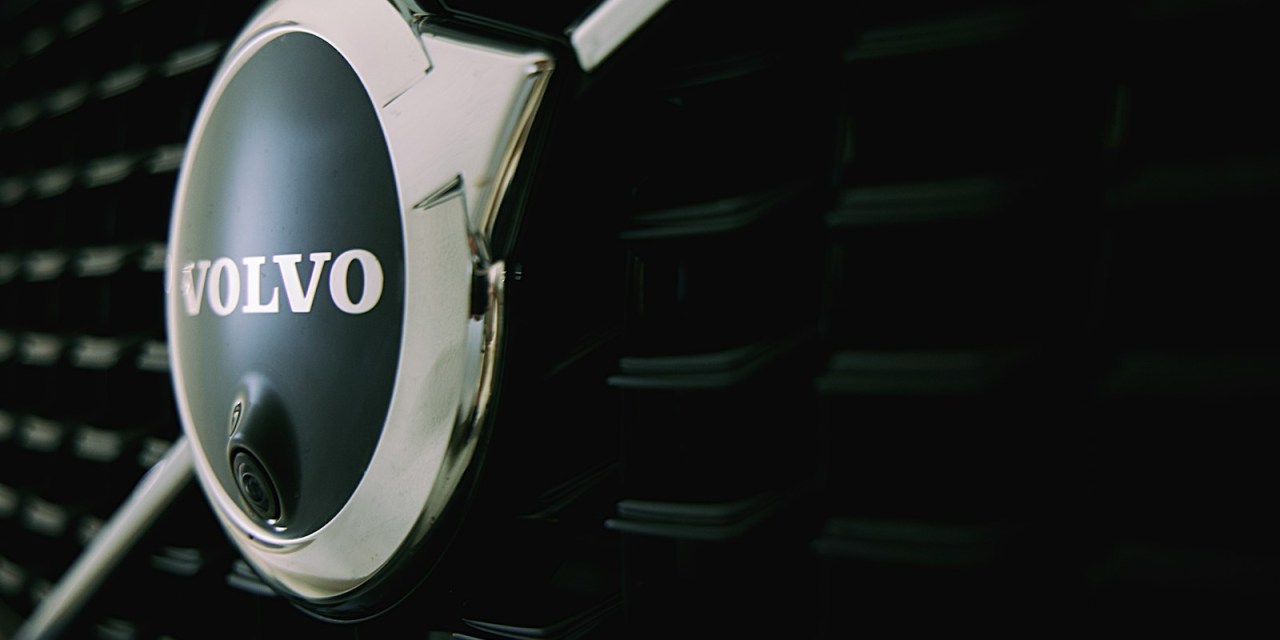 Volvo drops all-electric target for 2030