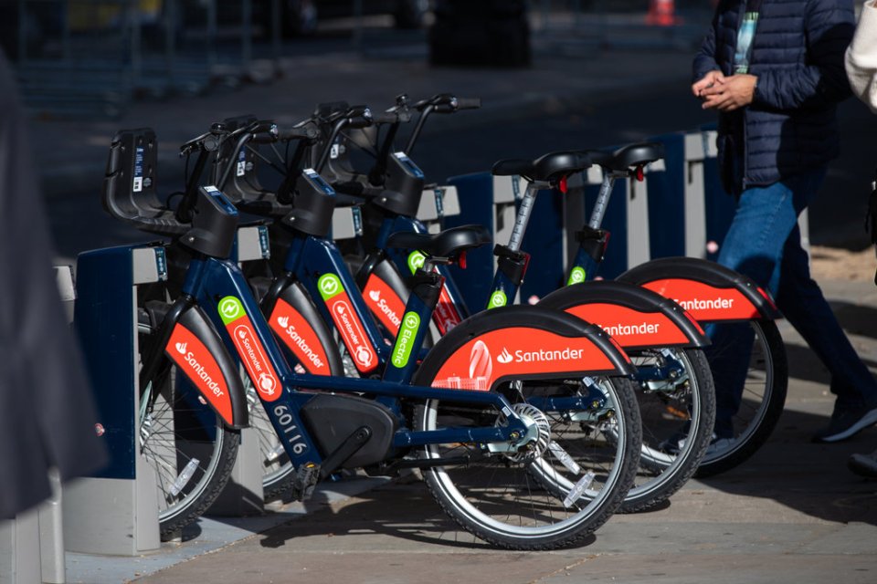 London receives 1,400 new e-bikes to expand Santander fleet