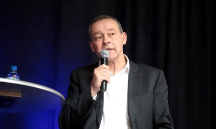 Lucid Motors CEO resigns