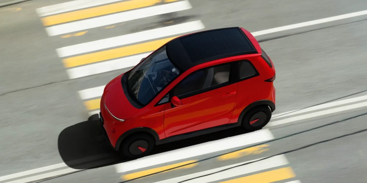 Indian start-up launches car with a solar roof