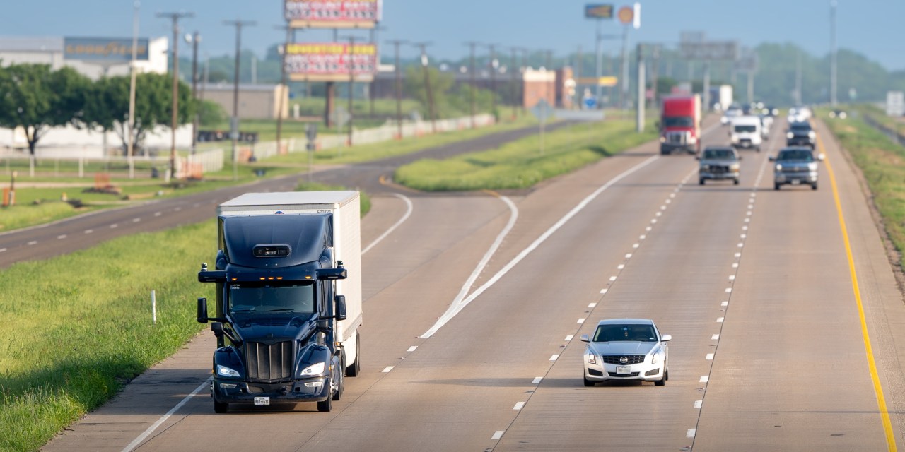 Aurora launches commercial driverless trucking in Texas