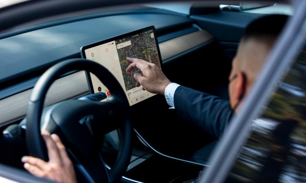 Cabify promotes electriﬁcation of collaborative drivers and taxis via Tesla