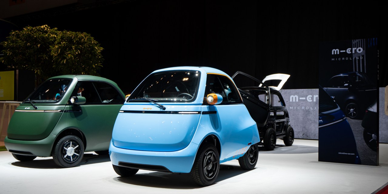 Micro unveils mini electric car that requires no driver’s license
