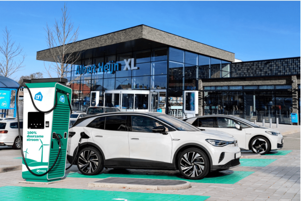 Dutch supermarket chain starts roll out of extensive EV charging network