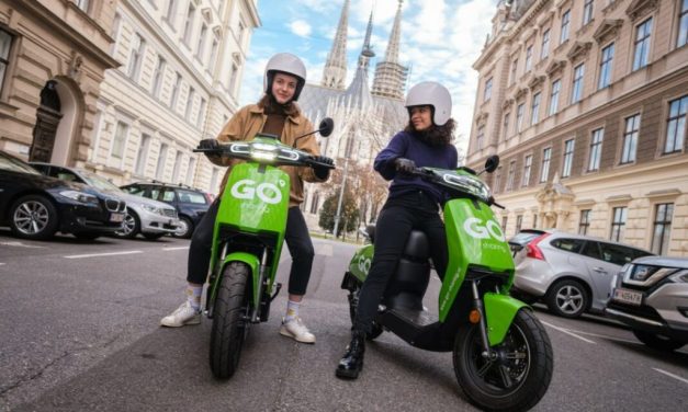 Dutch e-moped mobility provider expands into Austria