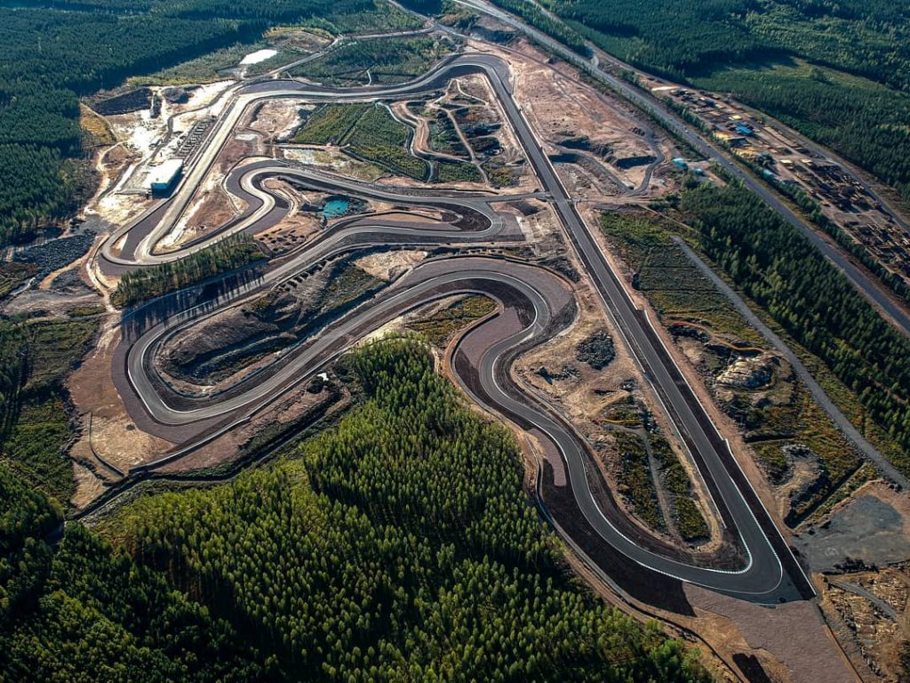 Nokia 5G network turns KymiRing motor racing circuit into CAV test environment