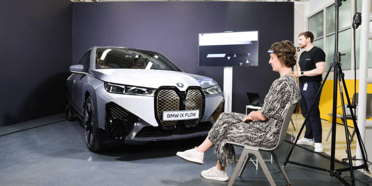 Changing colours using brain power