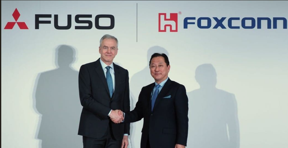 Daimler Truck’s Japanese arm Foxconn accelerates electric bus project