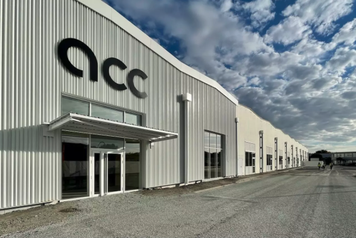 Mercedes gives ACC battery cell manufacturer “vote of confidence”