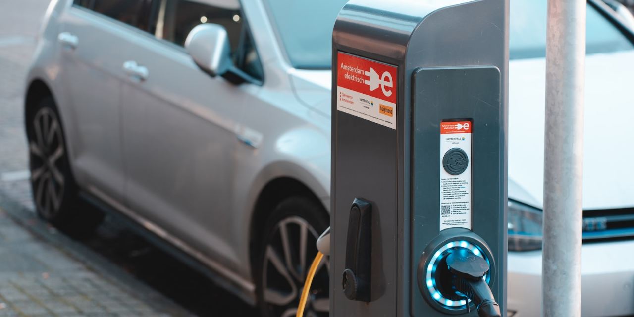 BT begins converting street cabinets into EV charging stations