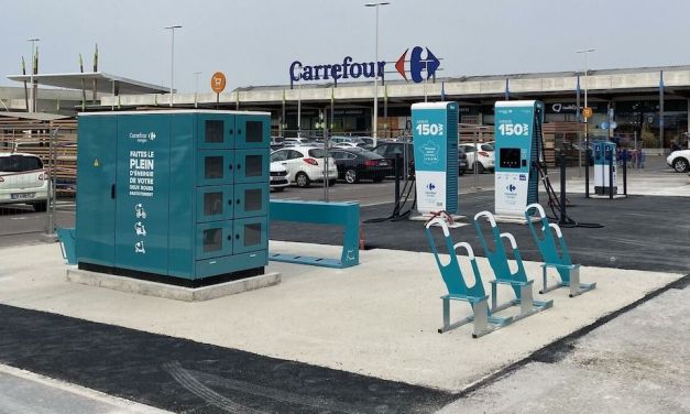 French supermarket to roll out EV charge points at 700 locations