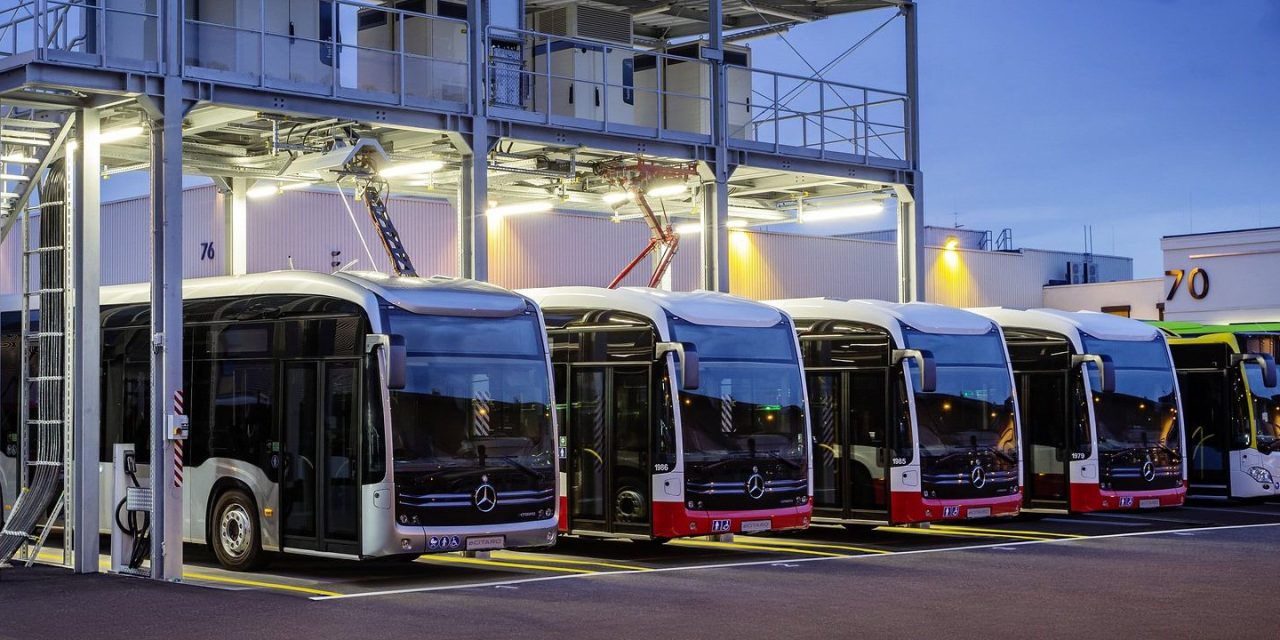 Daimler acquires 49% stake in software company Sinos