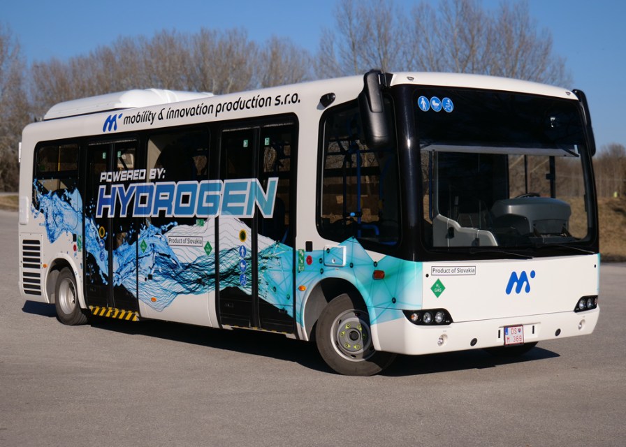 Slovakian Hydrogen-electric minibus targets urban transit across Europe