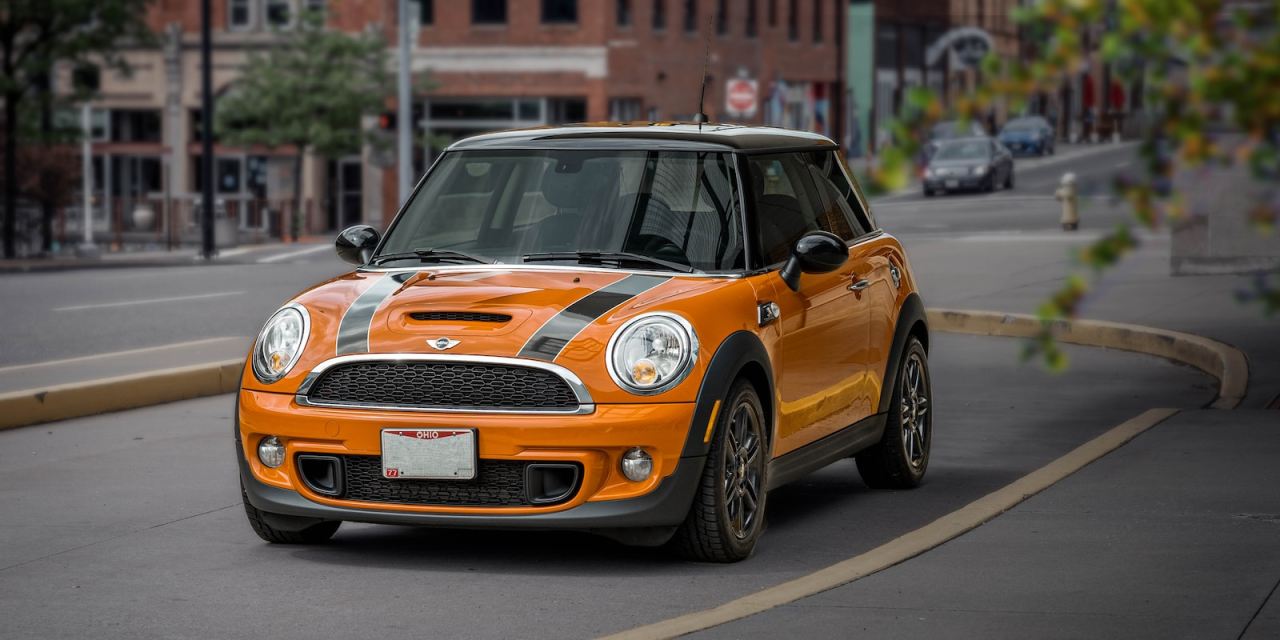 BMW invests £600m in Oxford plant to build new all-electric Mini