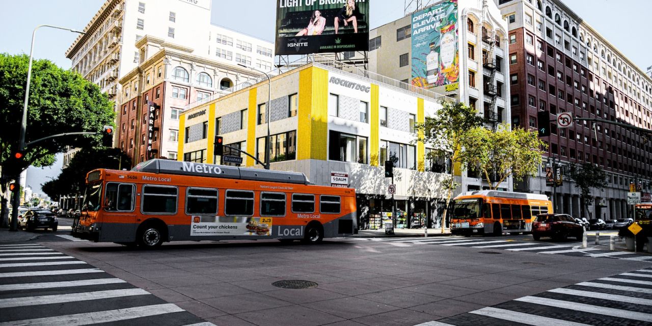 Electric bus fleets: Who has begun to make the transition?