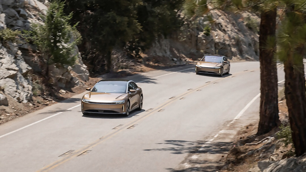 Lucid EV smashes 500-mile barrier on single charge