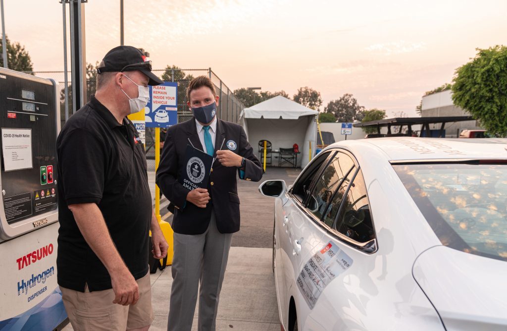 Hydrogen fuel cell electric car drives 1360km without refuelling