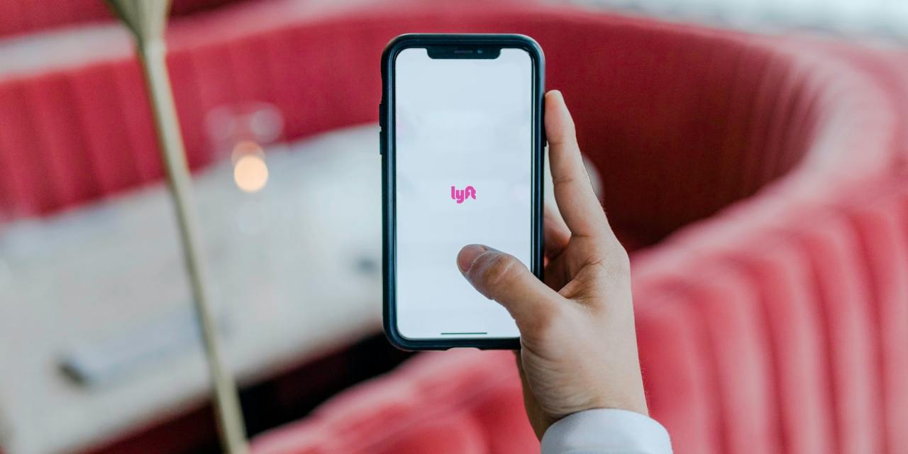 HQ & Lyft business announce a strategic partnership to offer on-demand ride hailing service to employees of the largest U.S. corporations