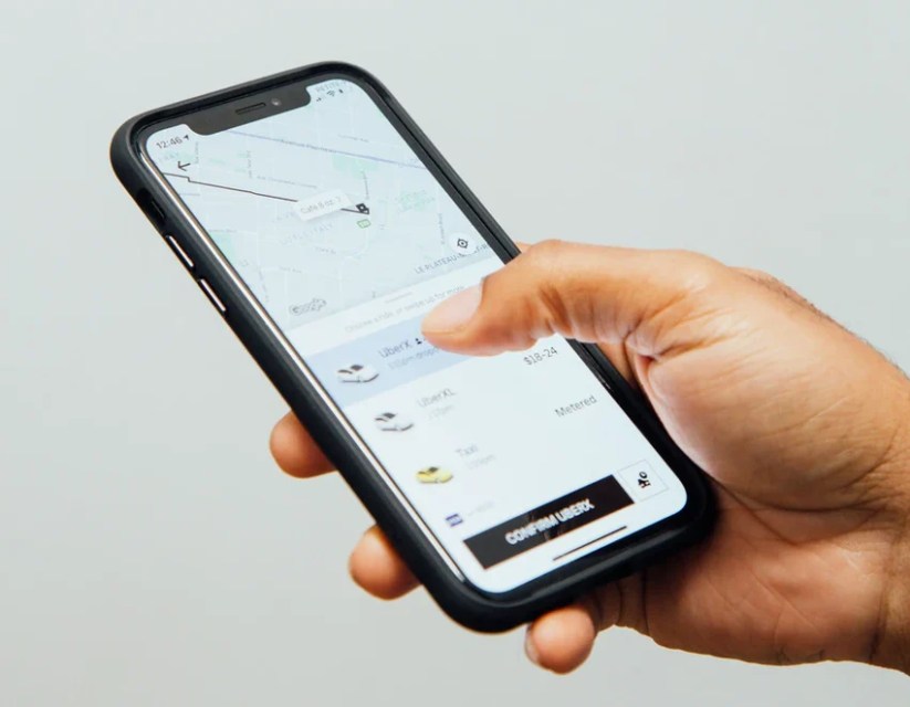 Uber expands Hertz Tesla rentals for drivers to Canada