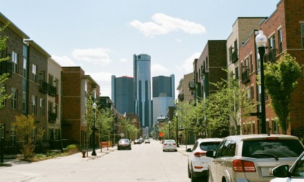 AT&T and lamppost EV charging start-up are bringing curb side charging to Detroit