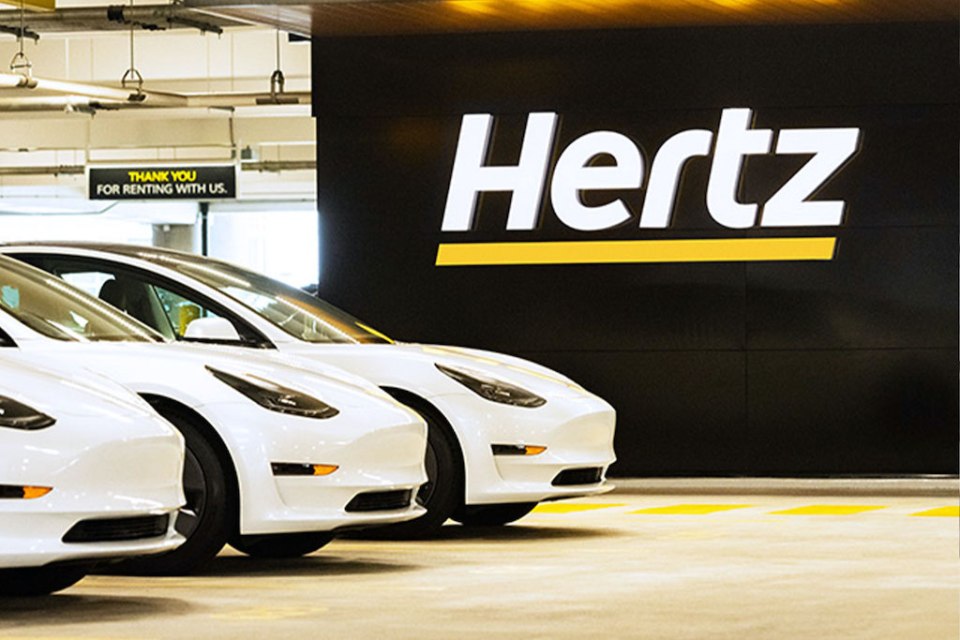 Hertz orders 100,000 Teslas to become largest EV rental company