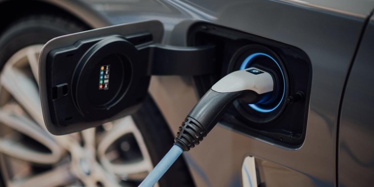 Government introduces plan for smart electric vehicle charging